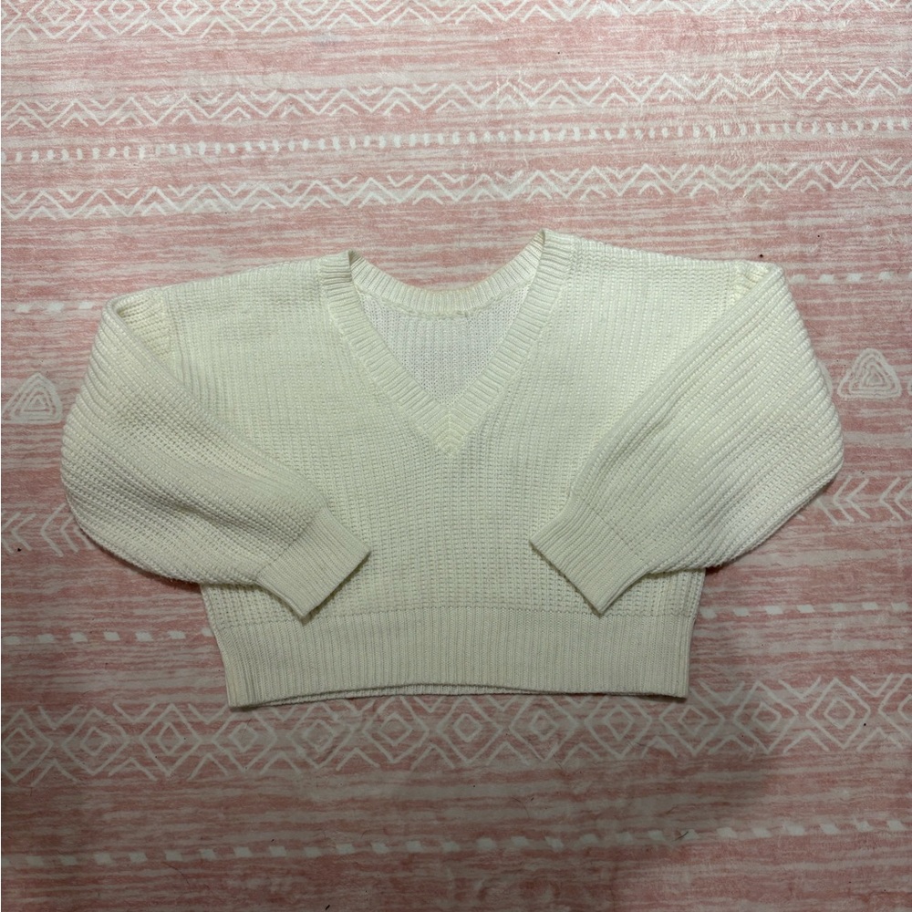 White/cream v neck cropped sweater